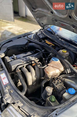 Седан Audi A4 1997 в 