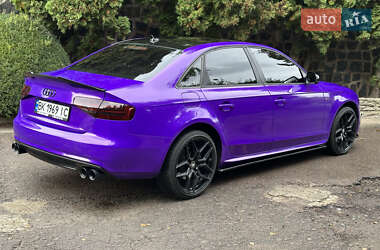 Седан Audi A4 2013 в 