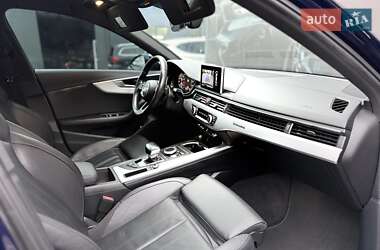 Седан Audi A4 2019 в 