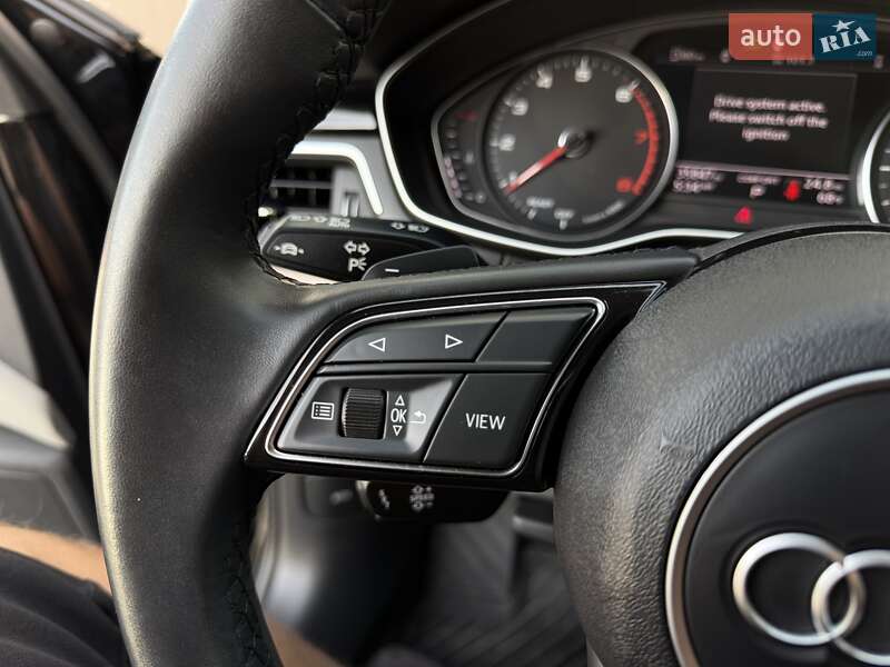 Седан Audi A4 2022 в Львове