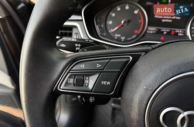 Седан Audi A4 2022 в 