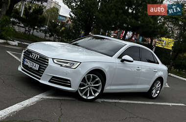 Седан Audi A4 2019 в 