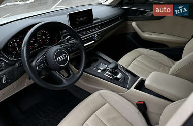 Седан Audi A4 2019 в 