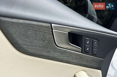 Седан Audi A4 2019 в 