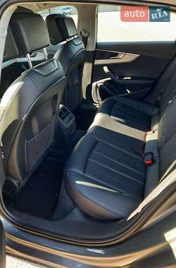 Седан Audi A4 2016 в 