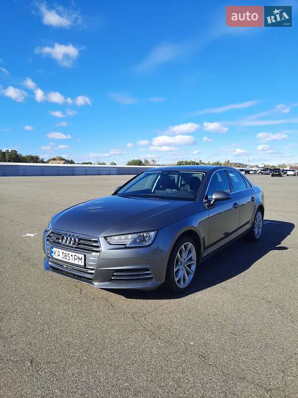 Седан Audi A4 2016 в 