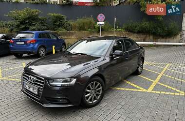 Седан Audi A4 2012 в 