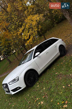 Универсал Audi A4 2012 в 