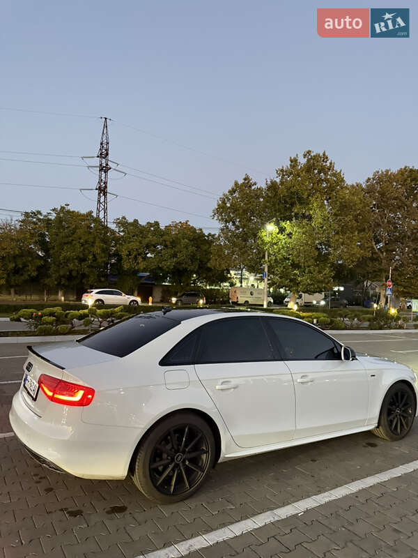 Седан Audi A4 2015 в Одессе