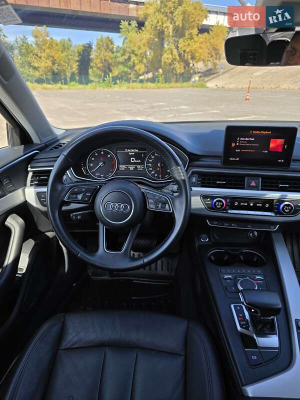 Седан Audi A4 2017 в Киеве