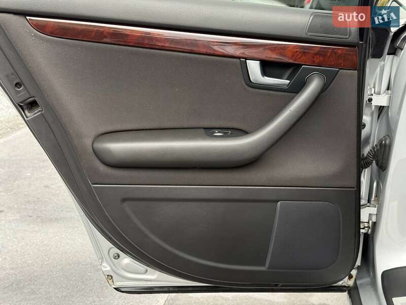 Седан Audi A4 2007 в Ровно