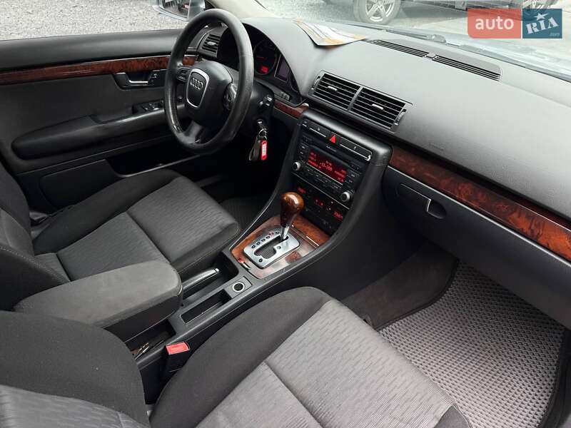 Седан Audi A4 2007 в Ровно