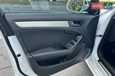Седан Audi A4 2015 в 