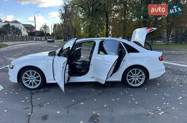 Седан Audi A4 2015 в 
