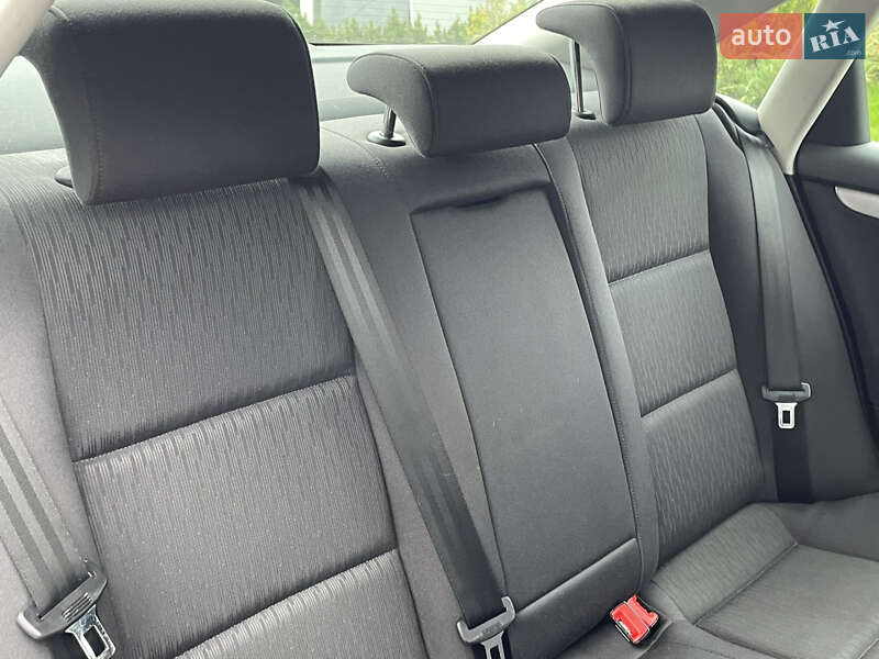 Седан Audi A4 2007 в Сарнах