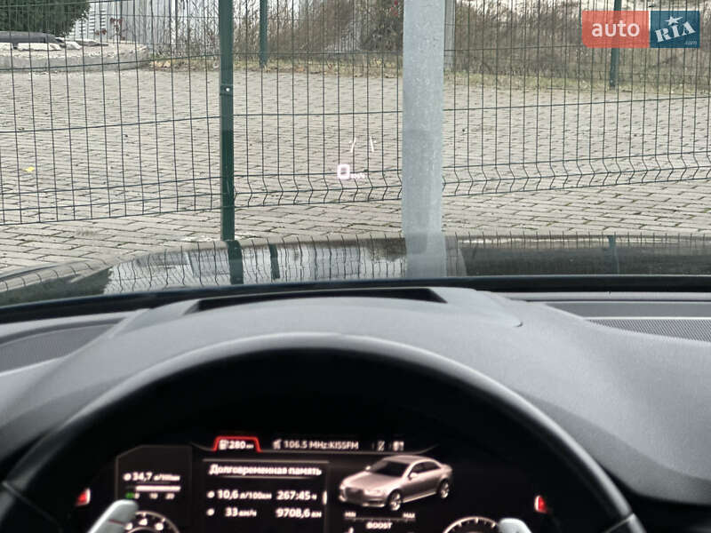 Седан Audi A4 2016 в Киеве