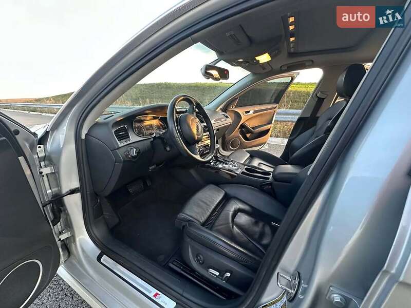 Седан Audi A4 2013 в Львові