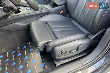 Седан Audi A4 2018 в 