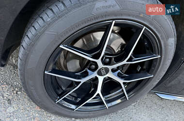 Седан Audi A4 2020 в Киеве