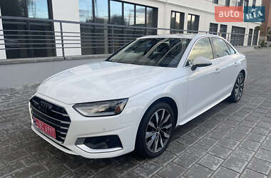 Седан Audi A4 2021 в 