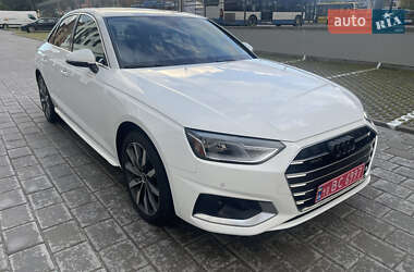 Седан Audi A4 2021 в 