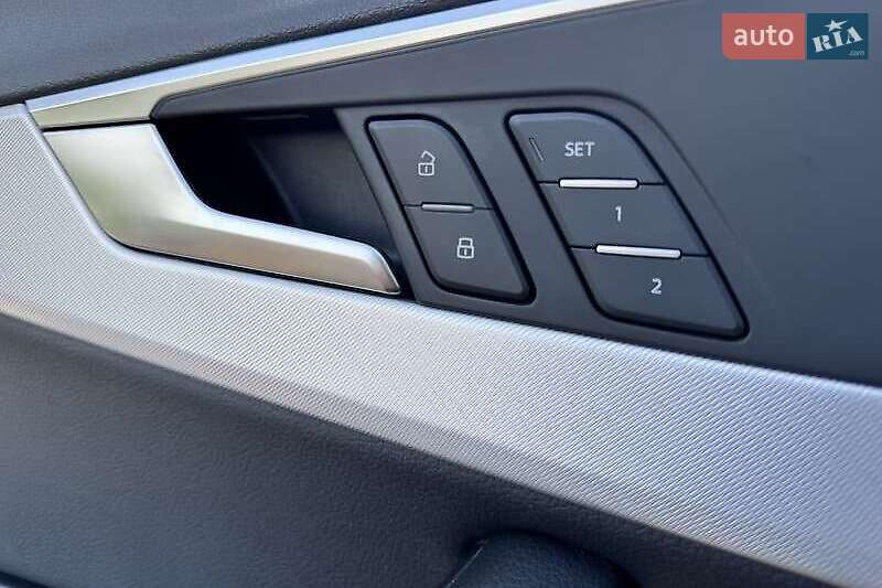 Седан Audi A4 2017 в Львові фото 35 Седан Audi A4 2017 в Львові