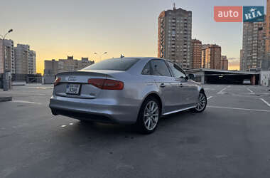 Седан Audi A4 2015 в 