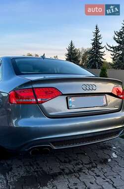 Седан Audi A4 2012 в 