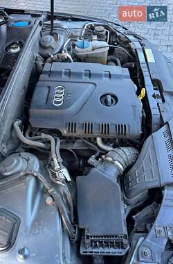 Седан Audi A4 2012 в Львове