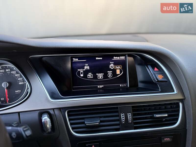 Седан Audi A4 2014 в Львові