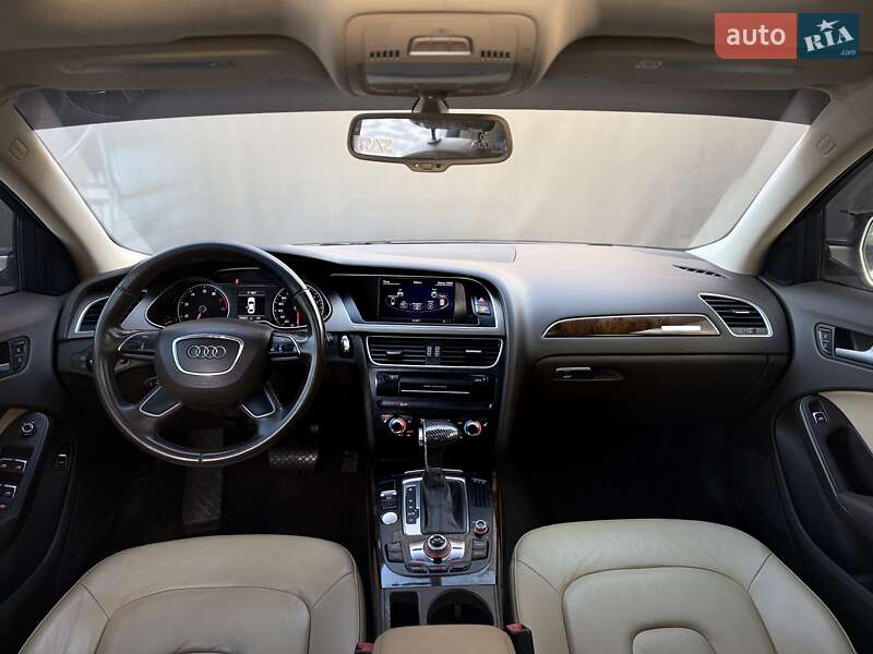 Седан Audi A4 2014 в Львові