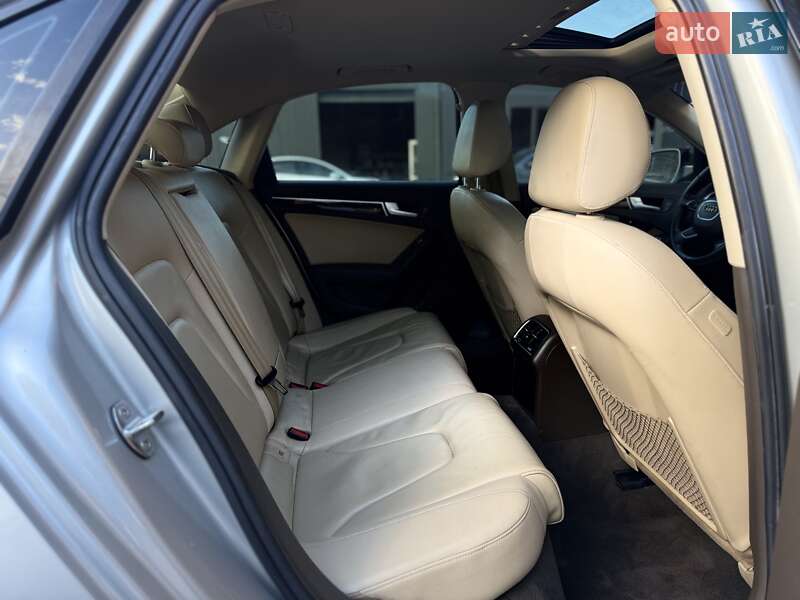 Седан Audi A4 2014 в Львові