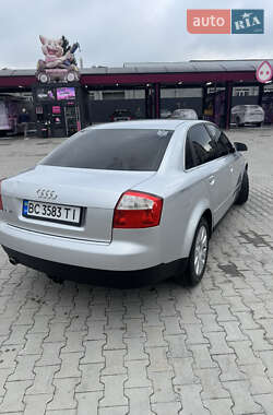 Седан Audi A4 2004 в 