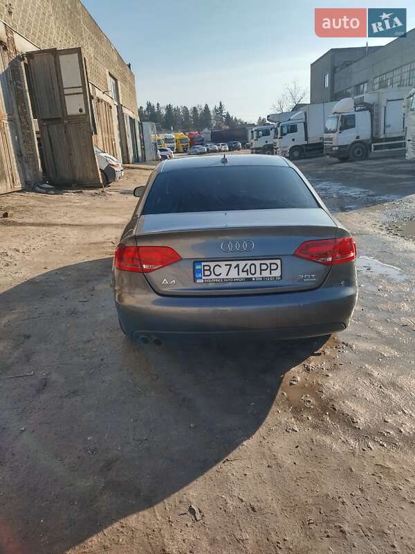 Седан Audi A4 2011 в Львові