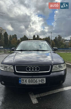 Седан Audi A4 2000 в Киеве