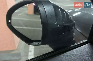 Седан Audi A4 2020 в 