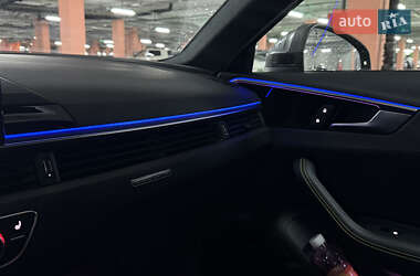 Седан Audi A4 2020 в 