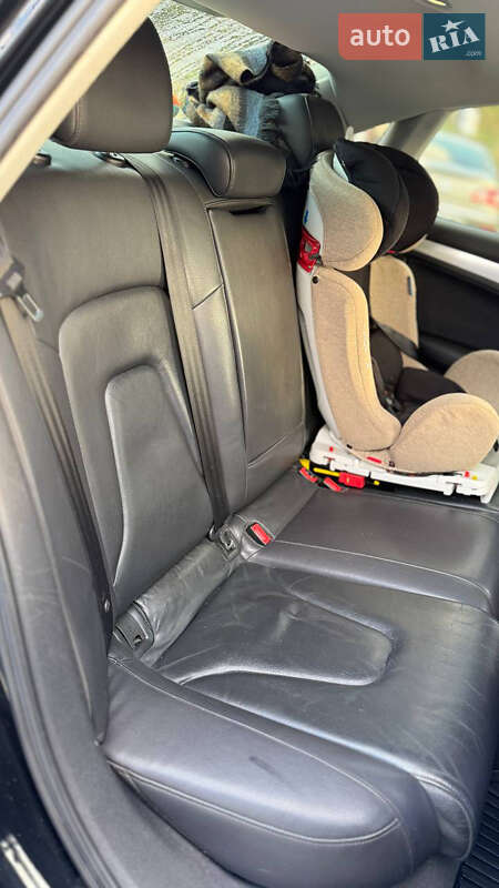 Седан Audi A4 2011 в Львове