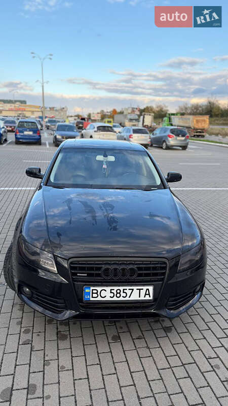 Седан Audi A4 2011 в Львове
