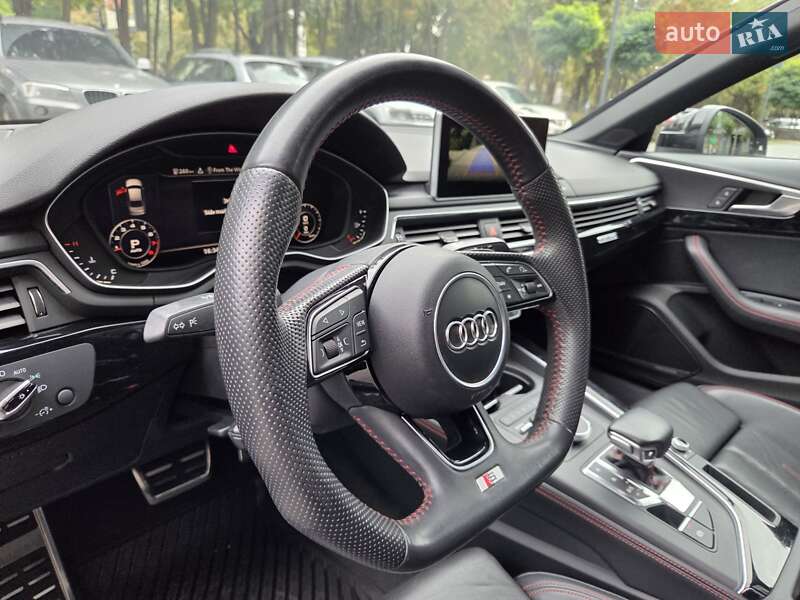 Седан Audi A4 2018 в Львові