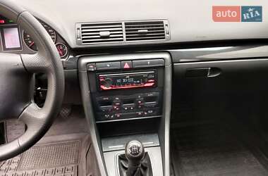 Седан Audi A4 2004 в 