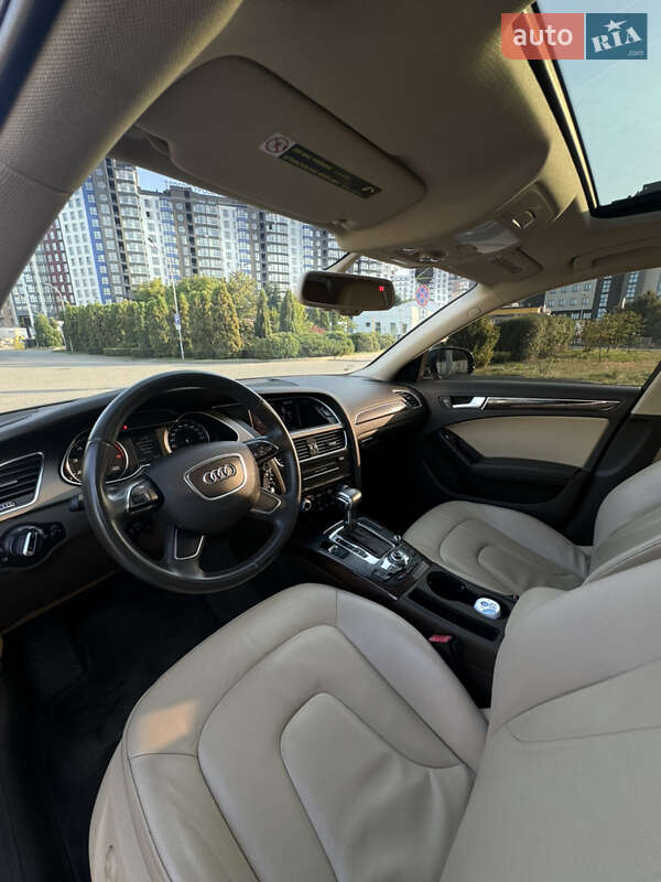 Седан Audi A4 2013 в Івано-Франківську