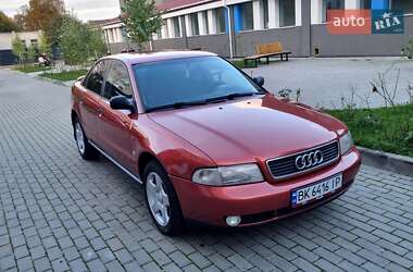 Седан Audi A4 1996 в 