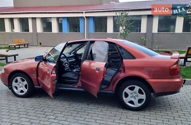 Седан Audi A4 1996 в 