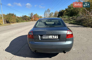 Седан Audi A4 2004 в 
