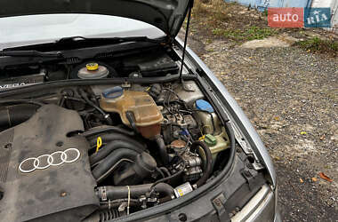 Седан Audi A4 1999 в 
