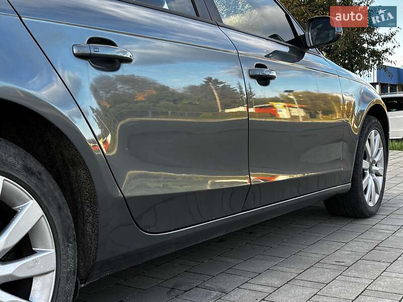 Седан Audi A4 2013 в Красилові