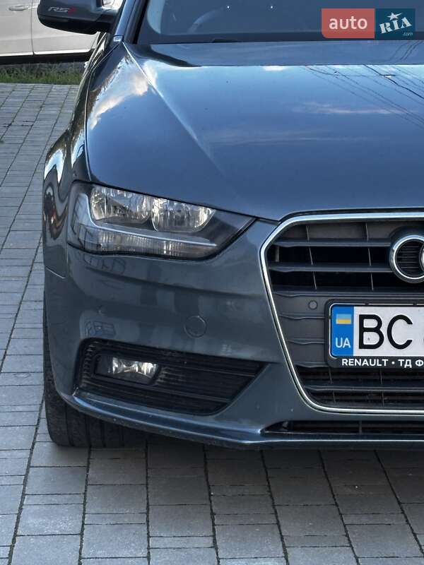 Седан Audi A4 2013 в Красилові