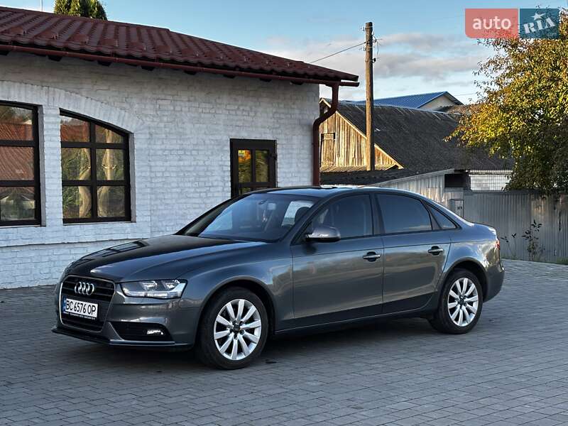 Седан Audi A4 2013 в Красилові