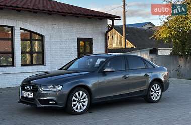 Седан Audi A4 2013 в 